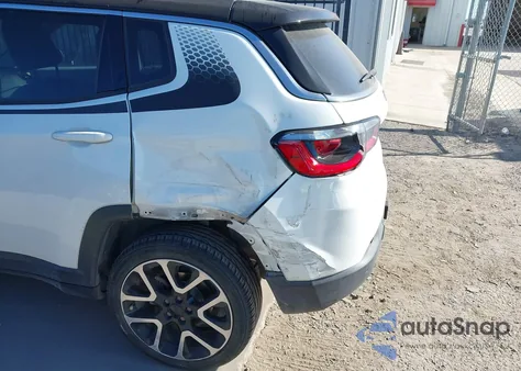 2018 Jeep Compass Limited 4X4 z USA, uszkodzony, nr VIN 3C4NJDCB0JT195058